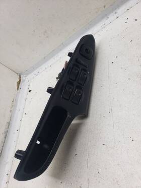 641.mz1j96 Protege 1996 Front Door Switch 702105