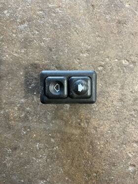 03831820 Bmw E28 E30 Oem Power Window Switch 1377905 D2