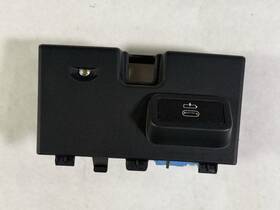 51166807232 Bmw 2019-2024 330i G20 Center Console Insert Trim Usb Port Oem
