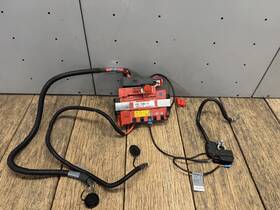 61129130313 Bmw 07-13 E93 Convertible 328i 335i Battery Distribution Box Positive Cable Flaw