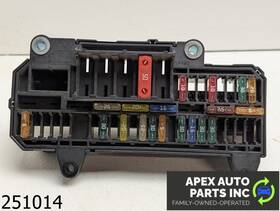 61136900582 Bmw Oem 2002-2005 745li 4.4l Front Right Dash Distribution Fuse Box Relay