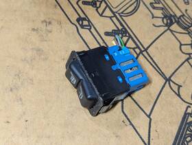 61311390888 Bmw Oem 1991-1995 5/7-series Heated Seat Heater Switch E34 E32 1390888