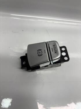 61316847013 Bmw 2016-2018 750i Xdrive G12 - Parking Brake / Hill Hold Switch 6847013
