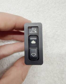 8363696 Bmw 94-99 E36 Z3 Convertible Folding Top Roof Control Button Switch Oem