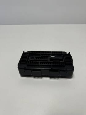 922487904 Bmw 12-18 328i 335i F30 Fusebox Fuse Box Relay Module 9224879 Oem