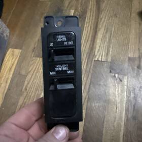 25642525 Buick 1996-1999 Lesabre Twilight Sentinel Light Panel Switch Dash Mounted Oem