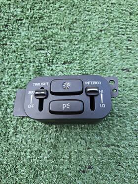 25740989 Buick 2000-2005 Lesabre Headlight Head Lamp Light Dimmer Switch 00-05 Oem Used