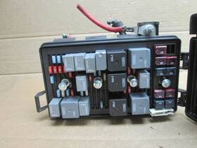 25790580 Buick 08 09 Lacrosse Engine Fuse Box Relay Junction Block Panel