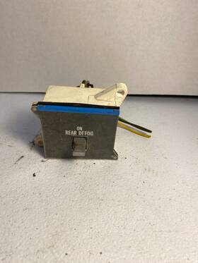 Cadillac 1615894 1977 1978 1979 Fleetwood Deville Rear Defogger Defroster Defog Switch