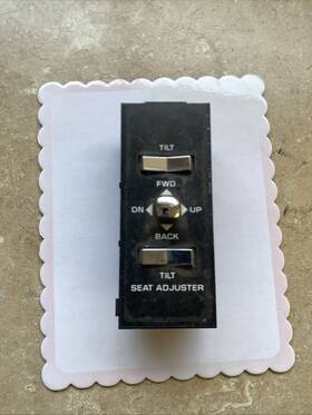 20731010 Cadillac 89/90 Deville 4 Door Right Passenger Side Seat Switch Control