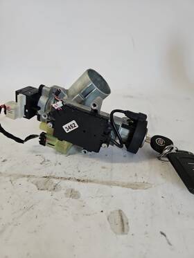 22832308 Cadillac 10-13 Cts Electronic Column Ignition Cylinder Switch With Key Fob Housing