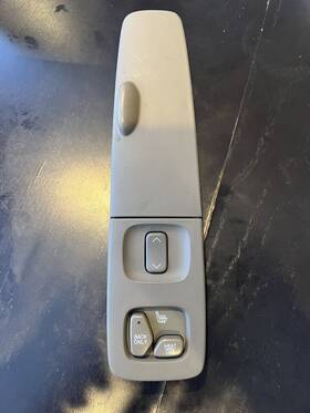 25688077 Cadillac 00-05 Deville Oem Right Rear Window Control Heated Seat Switch Ashtray