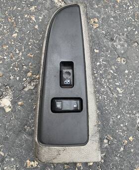 10398572 Chevrolet 2003 06 Tahoe Denali Silverado Passenger Right Side Window Switch