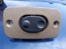 12377285 Chevrolet 1995-1999 Chevy Gmc Suburban Oem Rh Front Passenger Seat Power Lumbar Switch Tan