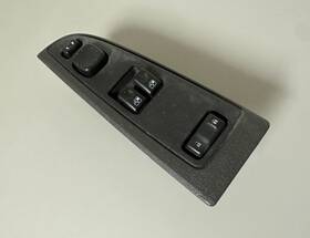15125141 Chevrolet 03-06 Chevy Silverado Gmc Sierra 2dr Left Master Power Window Switch