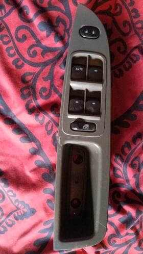 15902664 Chevrolet 2008-2012 Chevy Malibu Driver Side Left Master Power Window Switch Oem