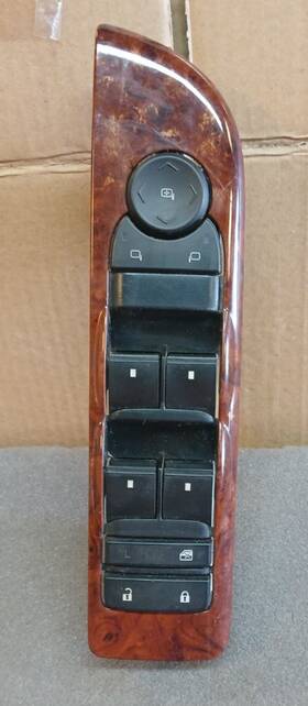 20835552ad Chevrolet 2010-2014 Gmc Chevy Left Front Master Window Switch Bezel Walnut Oem
