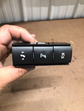 22778094 Chevrolet 2007-2014 Chevy Silverado Dash Traction Control Switch Pedal Park