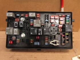23299787 Chevrolet 16 17 18 19 20 Chevy Impala Engine Fuse Box Relay Junction Block Panel 23299787 Chevrolet 16 17 18 19 20 Chevy Impala Engine Fuse Box Relay Junction Block Panel
