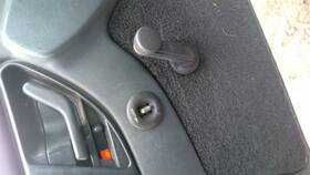 641.gm1f94 Chevrolet Cavalier 1994 Front Door Switch 32147229