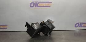 646-01674 Chevrolet 2000 Chevy Camaro Ss 5.7l Engine Fuse Box