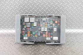646-1516 Chevrolet 10-14 Tahoe 5.3l Motor Engine Fuse Relay Power Distribution Box Housing Oem Wty