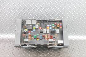 646-1724 Chevrolet 10-13 Silverado Electronic 5.3l Motor Engine Fuse Relay Power Distribution Box
