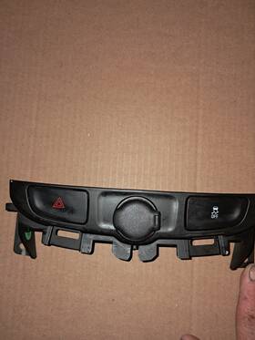 659.gm1i14 Chevrolet 2013-2016 Malibu Dash Hazard Traction Control Switch 12v Oem
