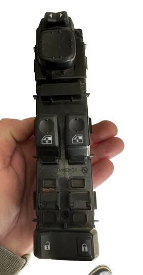 15202849 Chevrolet Gmc Gm 03-06 Sierra Silverado Left Driver Side 2dr Master Power Window Switch Oem
