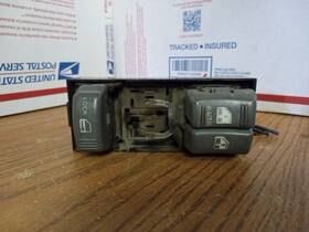 641.gm8597 Chevrolet Truck Tchev1500 1997 Front Door Switch