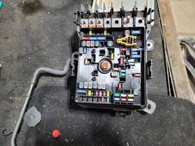 646.gm8d25 Chevrolet Truck Equinox 2025 Fuse Box Engine 2050421