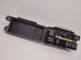646-01252 Dodge Truck Durango 2004-2006 Fuse Box Engine Without Tow Package