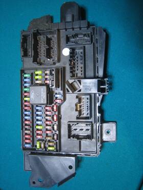 7c3t-15604-cr Ford 7c3t15604cr 2008-2010 F150 F250 Interior Cabin Fuse Box Relay Junction