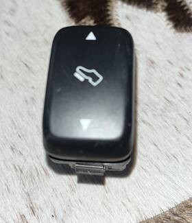 9c34-25047a82-f Ford 7l1t14b494abw 2008-2010 F-250 F-350 Pedal Adjust Switch