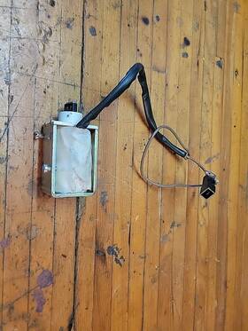85gg-9b241-cb Ford Fuel Door Release Solenoid 1988-89 Merkur Scorpio