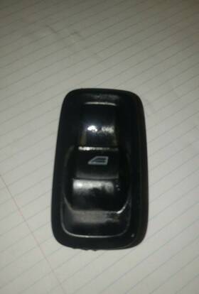 Be8z-14529-ba Ford Fiesta Right Hand Front Driver Or Passenger Rear Single Window Switch Oem