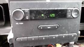 7c3t-18k810-ad Ford Truck 638-00686 Radio Am-fm Id Fits 07 F250sd Pickup 422658