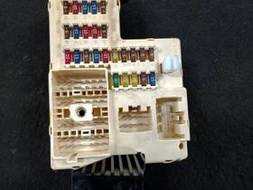 663.fd8303 Ford Truck Explorer 2003 Fuse Box Cabin 471488