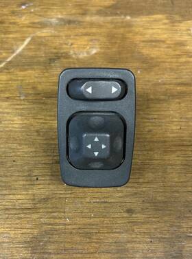 901-5201 Freightliner 9015201 Used Power Mirror Switch