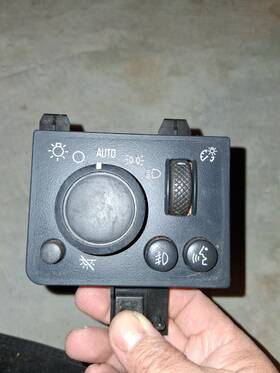 15101467 General Motors 2006-2010 Hummer H3 Headlight / Fog Light Dimming Switch Oem