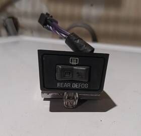 15659968 General Motors 1988-1994 S10 Blazer S15 Jimmy Rear Defog Defrost Switch Control Button Oem