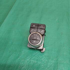 815734512 Gm 2019-2022 Gmc Sierra Headlight Control Switch Black With Chrome Oem