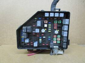 22933349 Gmc 13 14 Acadia Engine Fuse Box Relay Junction Panel Compartment