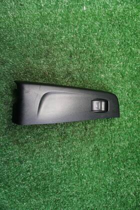 23488406 Gmc 2015 16 17 18 19 Yukon Right Window Switch Oem