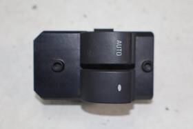 84806723 Gmc 2002-gm Express Savana Front Driver Side Door Window Control Switch Oem