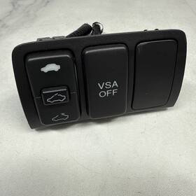 M19820 Honda 2003-2007 Accord Front Dash Traction Control Sunroof Switch Oem