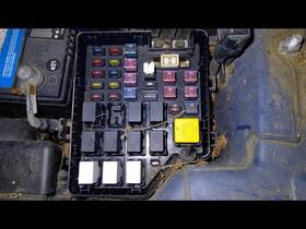 646-11015 Hyundai Fuse Box Engine Compartment With Abs Fits 01-06 Santa Fe 1555408