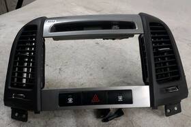 864w01404 Hyundai 2007-2012 Santa Fe Hazard Defrost Switch Panel Radio Bezel Vents Oem