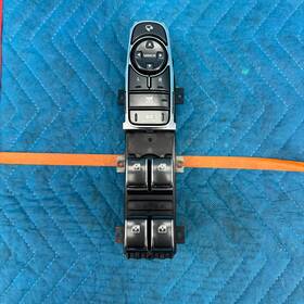 935703n210vm5 Hyundai 2011 2013 Equus Front Left Power Window Master Switch Oem
