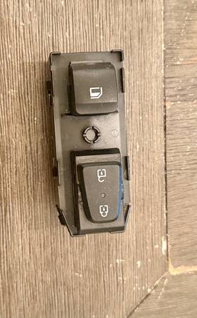93581-aa100-4x Hyundai 93581aa1004x 21-23hyundai Elantra Unit Assembly- Power Window And Lock Switch